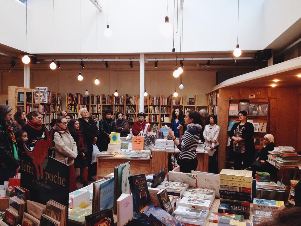 Micro ouvert de slam chez Livre aux Trésors. Crédit photo : Julien Hayard.